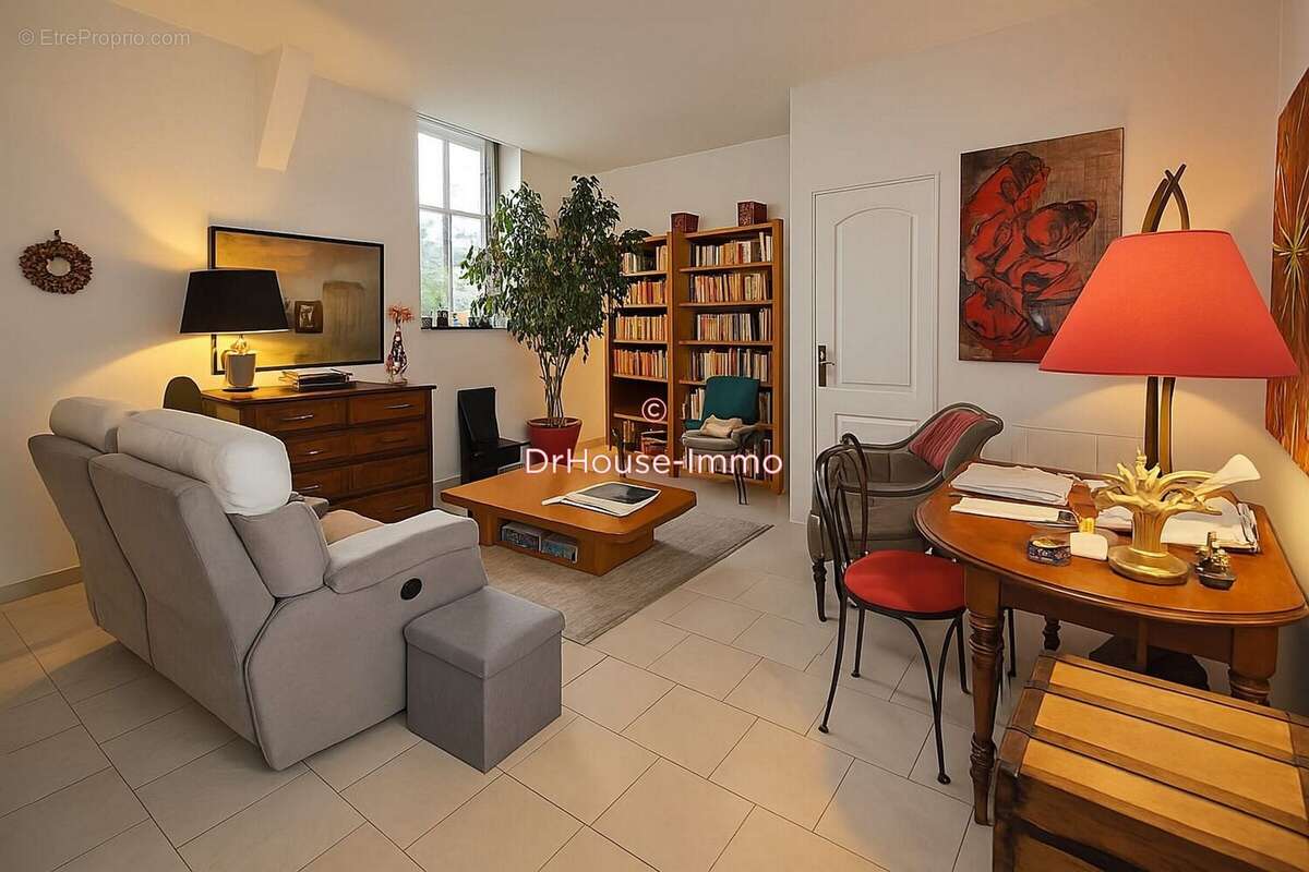 Maison 309 m² à Loudun  - photo 6