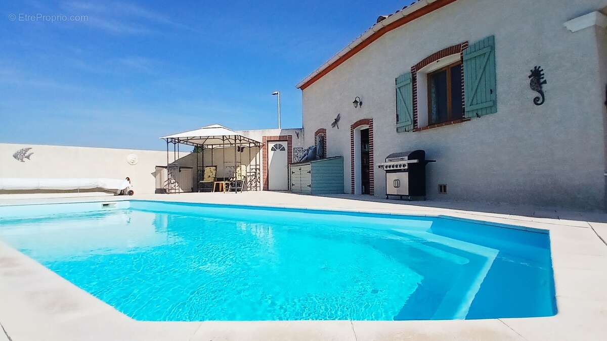 Agréable villa avec piscine chauffée et terrain de pétanque. - photo 5