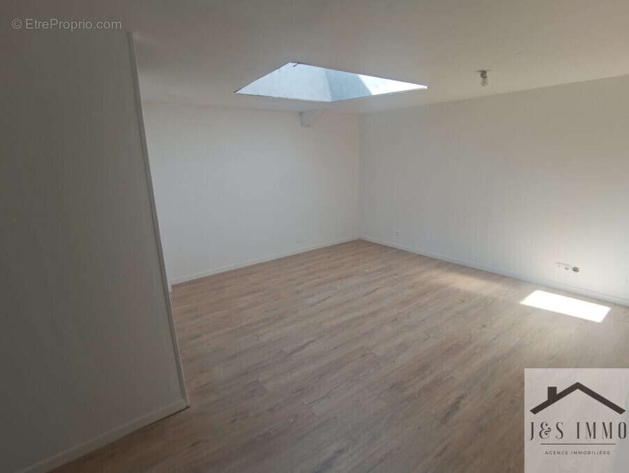 Maison à MONTEMBOEUF