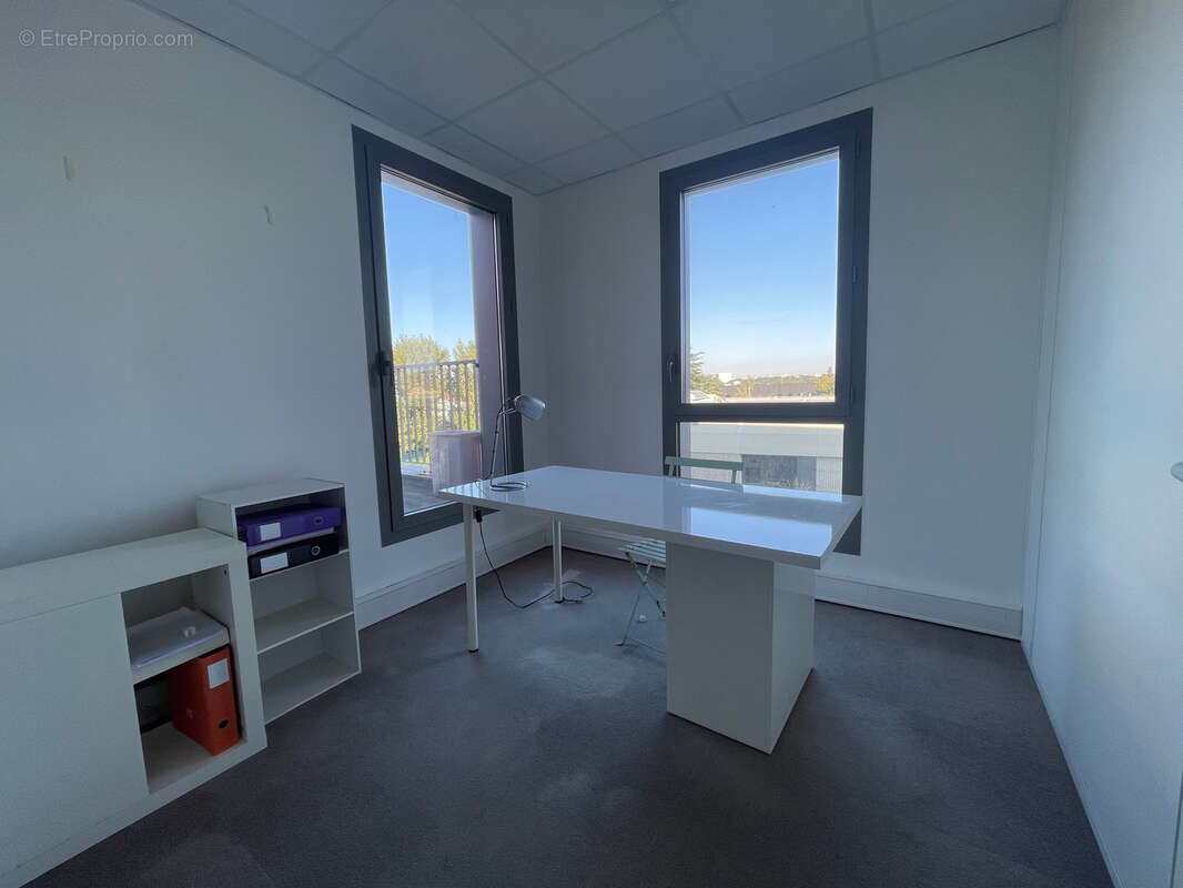 Commerce à FRANCHEVILLE