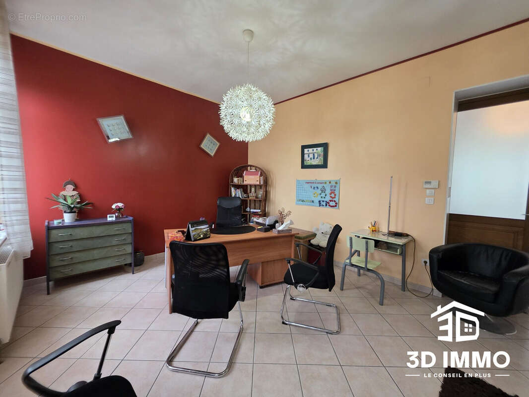 Maison à AVESNES-SUR-HELPE