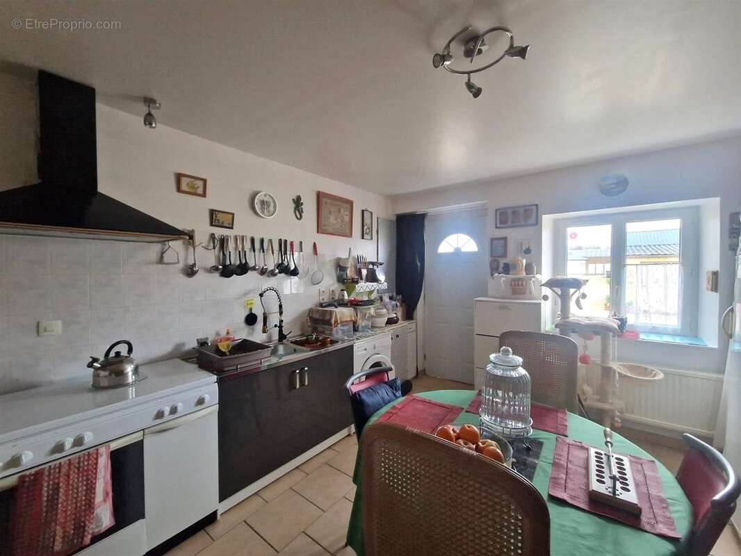 Appartement à SAINT-LUBIN-DES-JONCHERETS