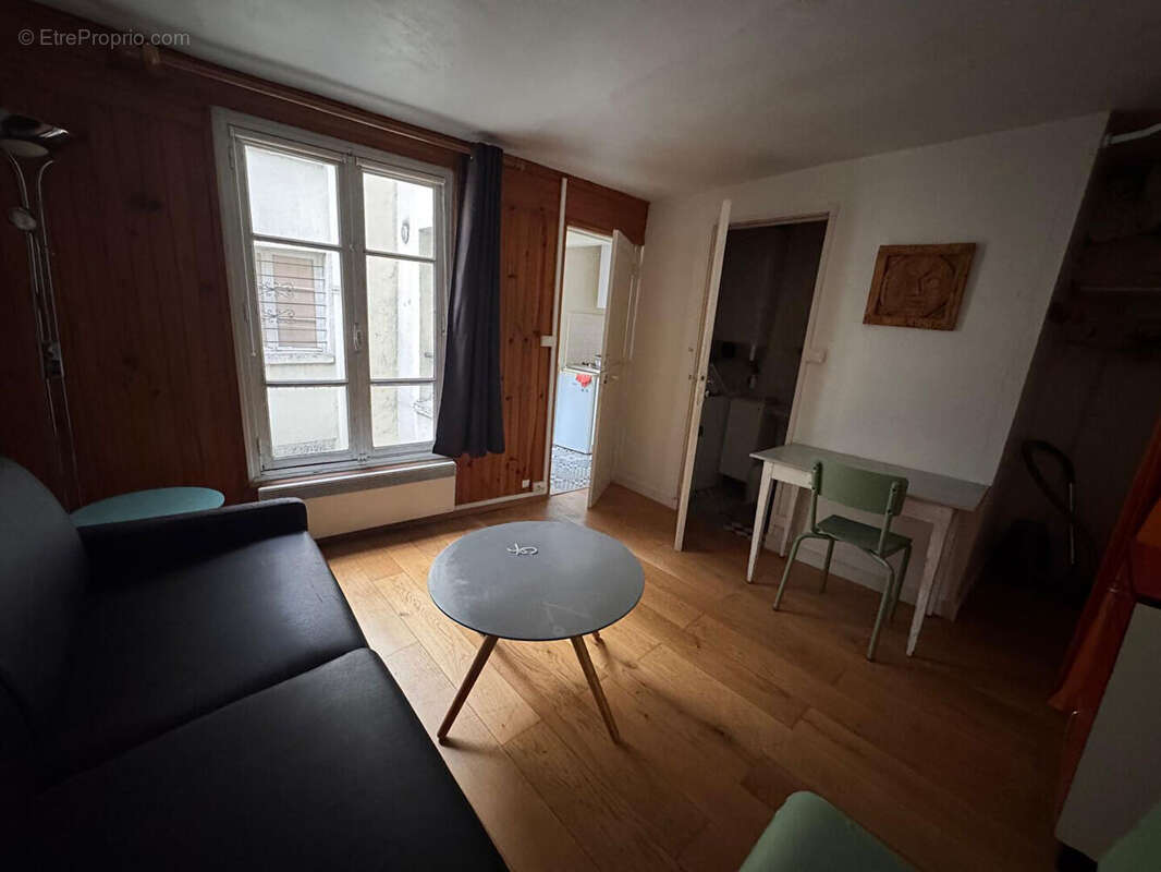 Appartement à PARIS-2E