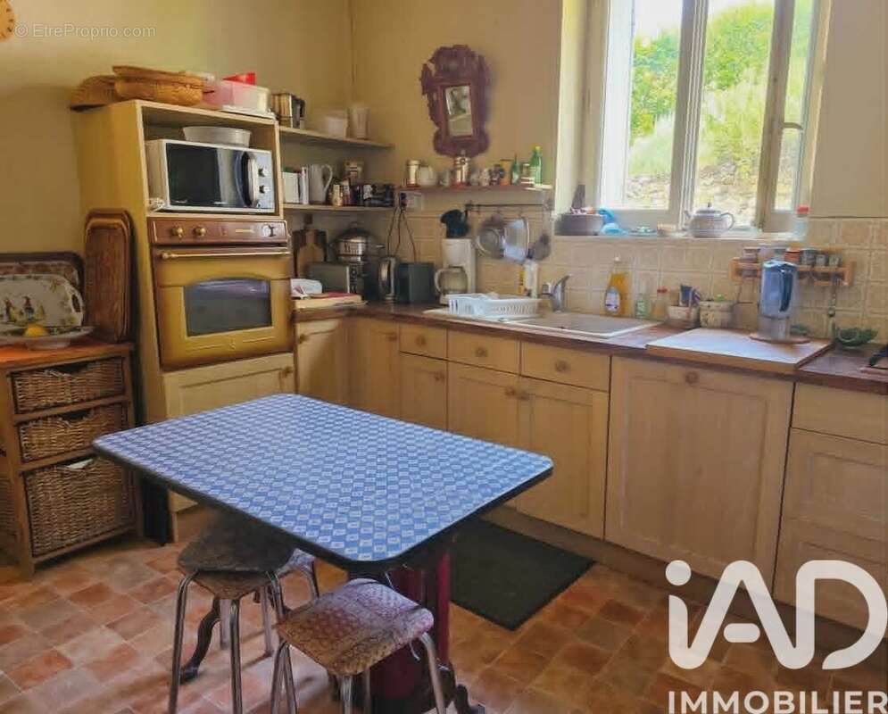 Photo 8 - Maison à LA CELLE-SAINT-CYR