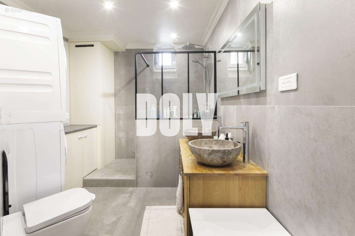 Appartement à LEVALLOIS-PERRET