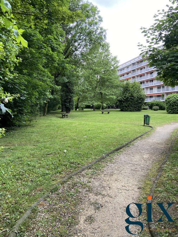 Appartement à MEYLAN