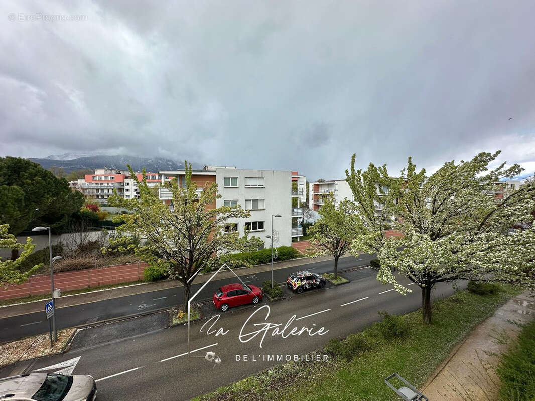 Appartement à SAINT-MARTIN-D'HERES