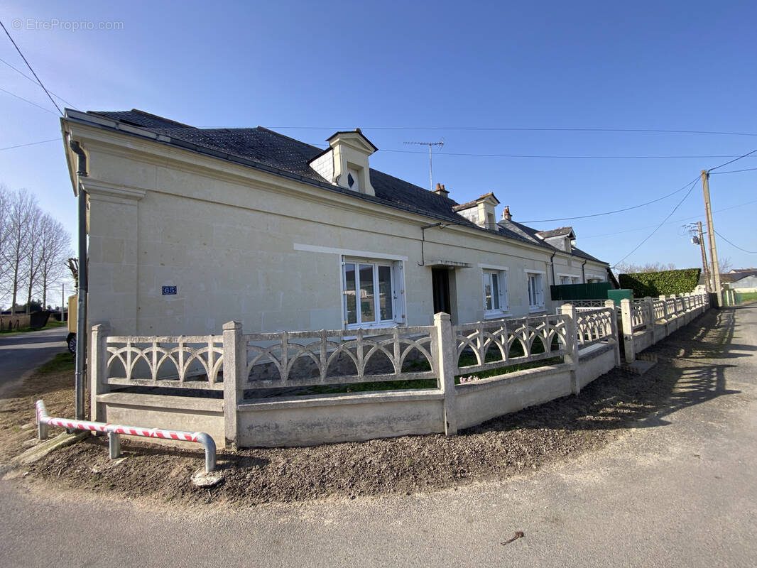 Maison à VILLEBERNIER