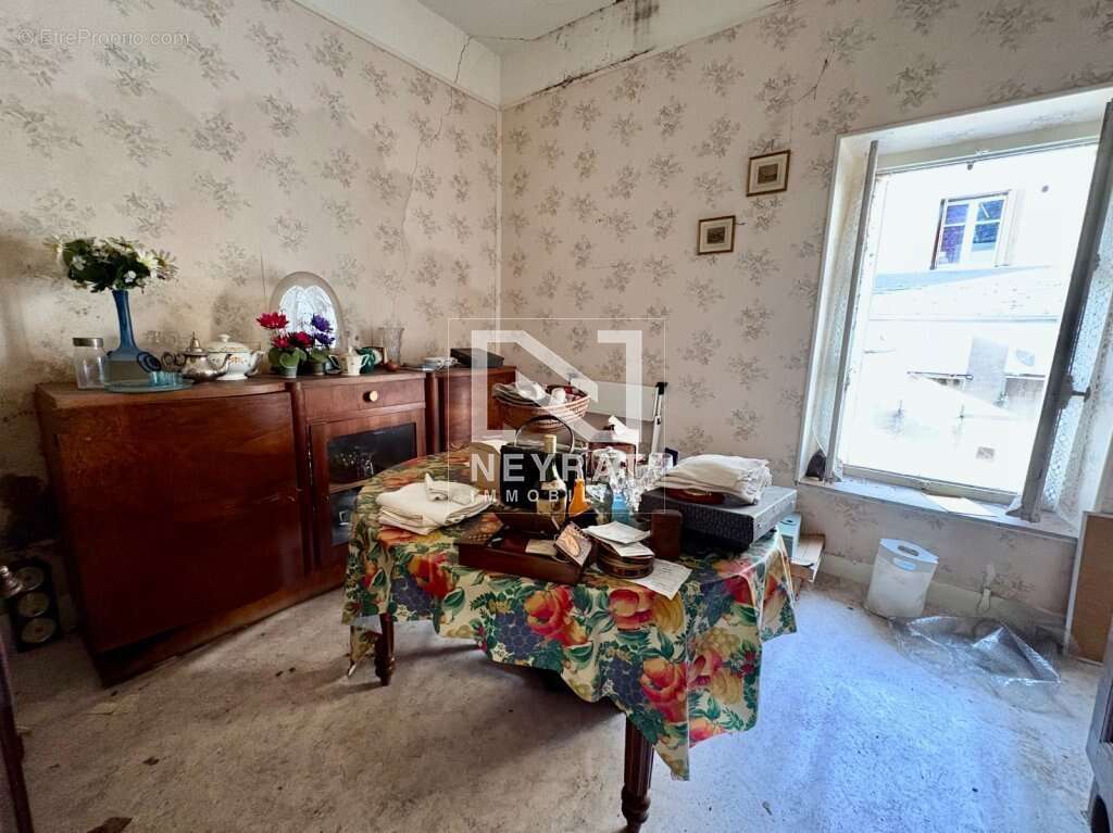 Appartement à ETANG-SUR-ARROUX