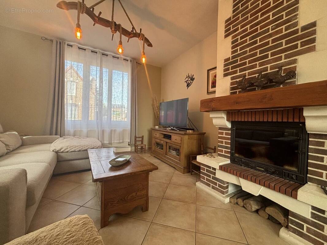 Maison à GOUZEAUCOURT