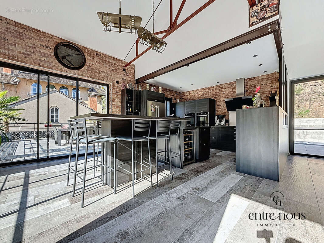 Photo 2 - Maison à SAINT-VICTOR-SUR-RHINS