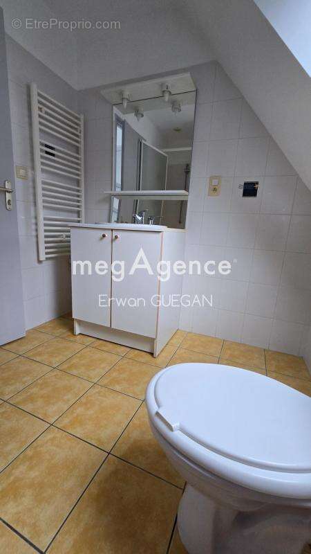 Maison de bourg avec rapport locatif - photo 8