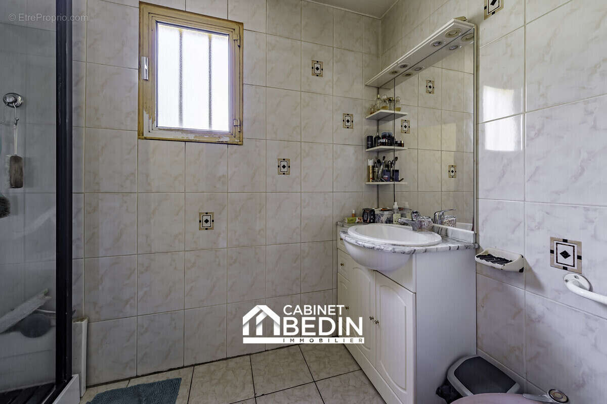 Maison 100 m² à Blanquefort  - photo 4