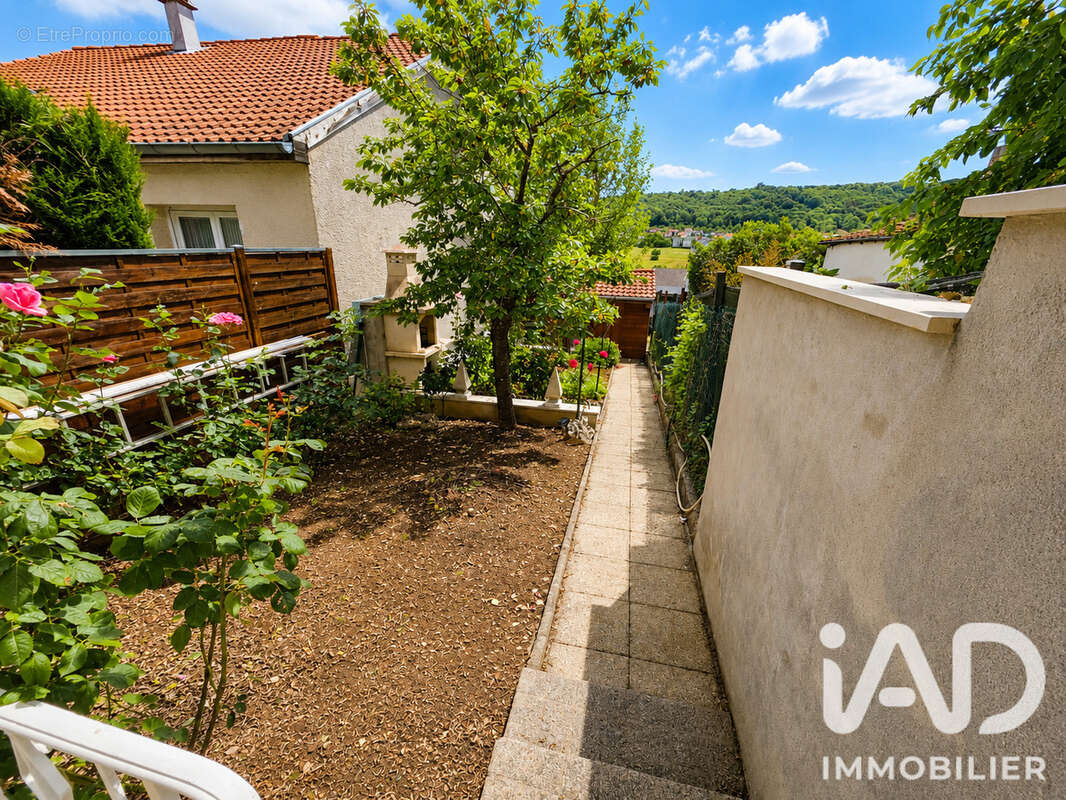 Photo 2 - Maison à CHAMPIGNEULLES
