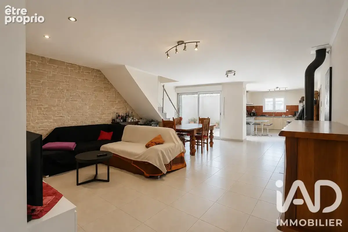 Photo 1 - Maison à BEGROLLES-EN-MAUGES