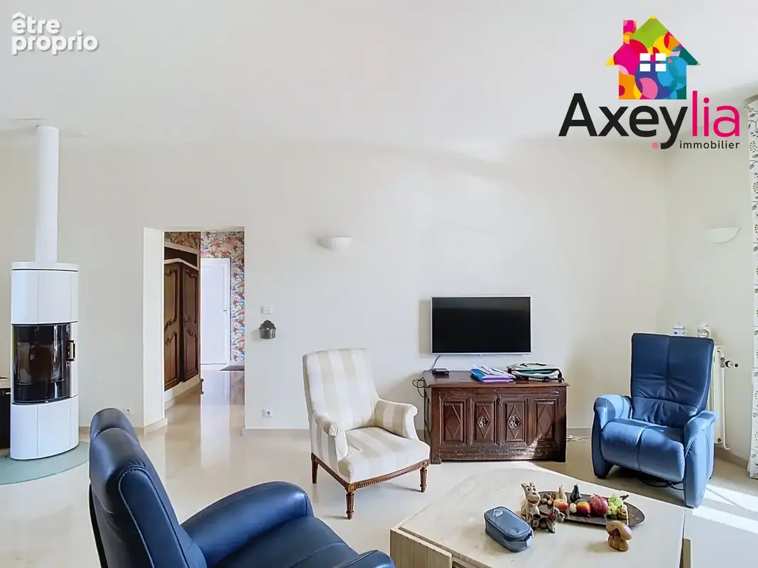 A vendre- perreux: maison sur terrain de 2571 m2 avec piscine couverte et garage indépendant avec abri - photo 8