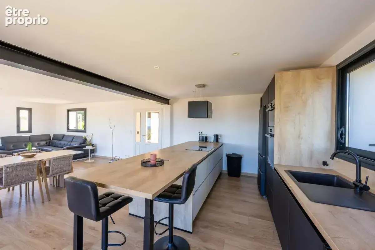 Villa 6 pièces de 177 m² à Saint-Aygulf - photo 8