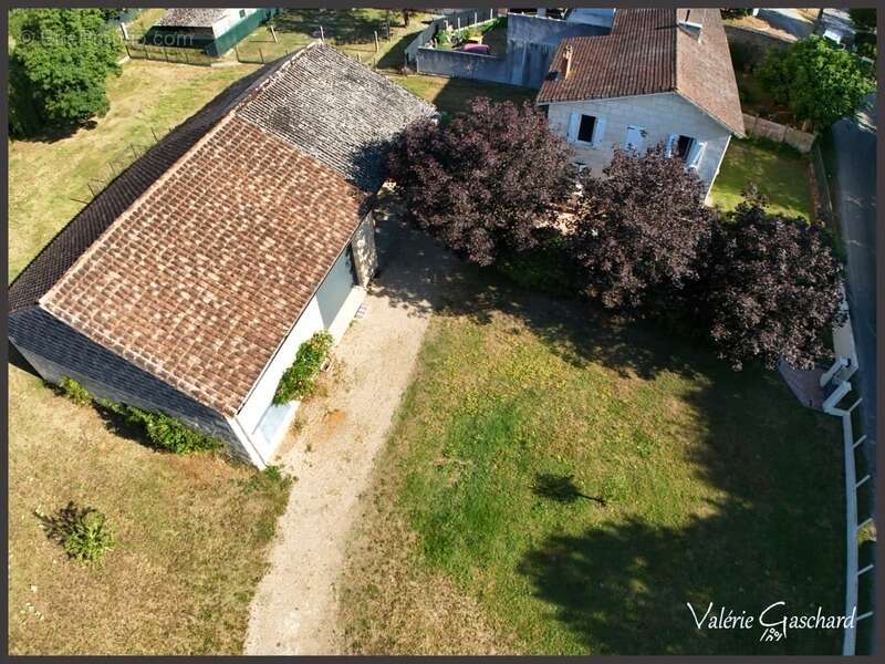 Maison à SAINT-SEURIN-SUR-L'ISLE