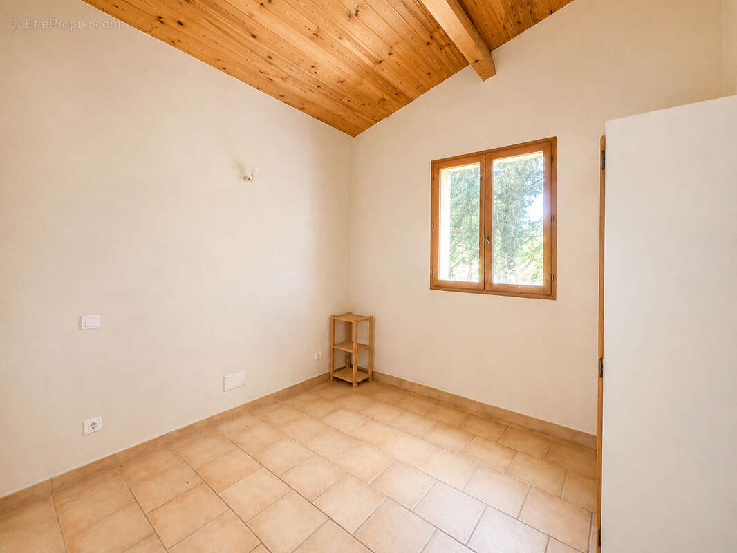Maison à EYRAGUES