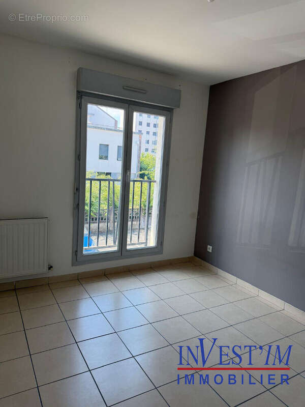 Maison de 2010 - centre ville - photo 9