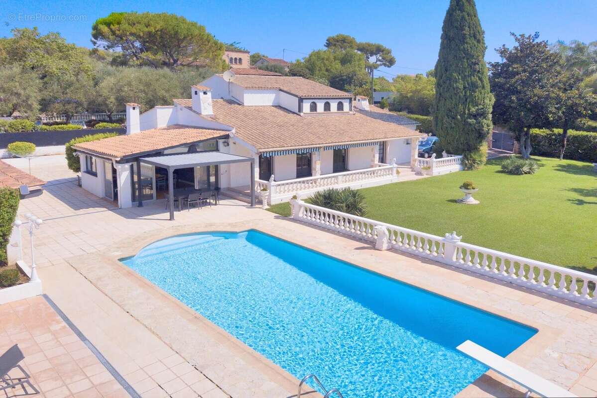 Maison 150 m² à Mougins  - photo 2