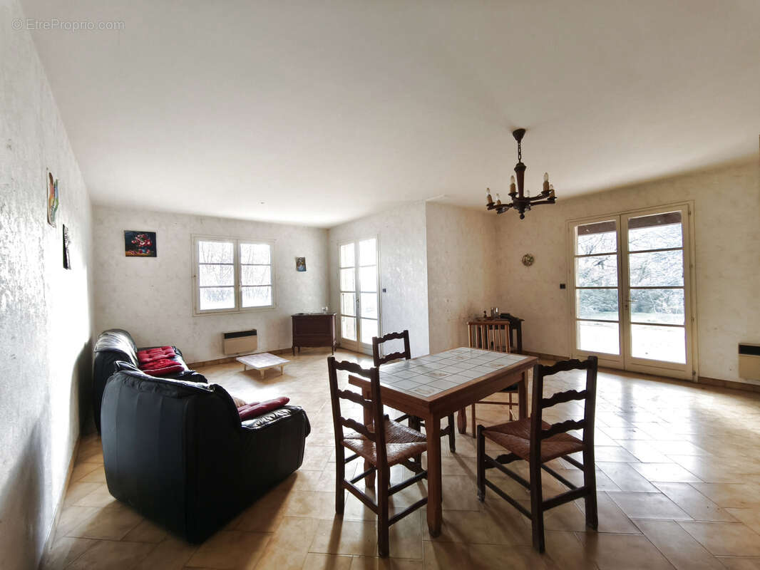 Maison à LA VOULTE-SUR-RHONE