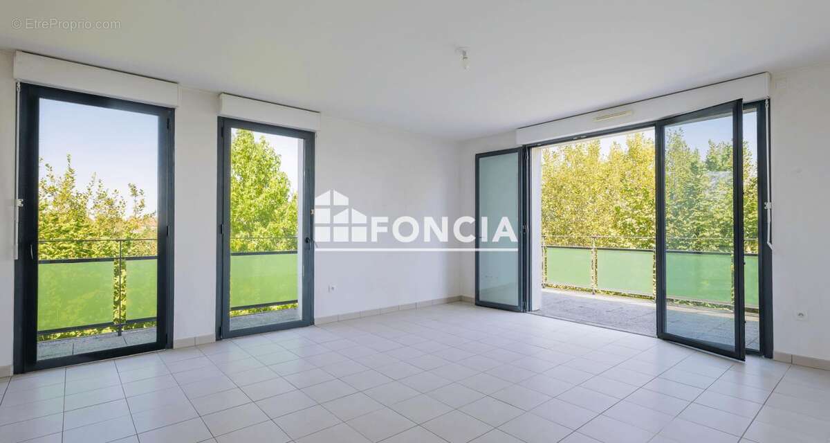 Grand F3 en dernier etage avec terrasse de 16M2 - photo 2
