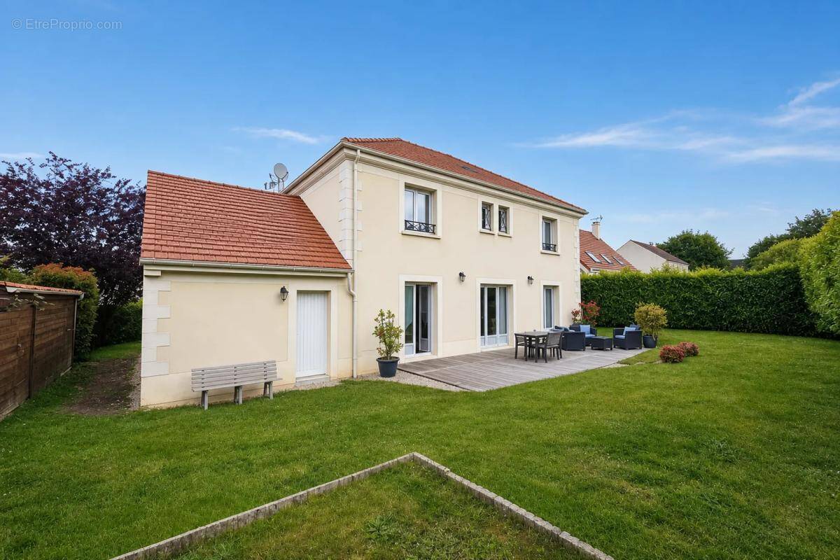 Maison à DAMMARTIN-EN-GOELE