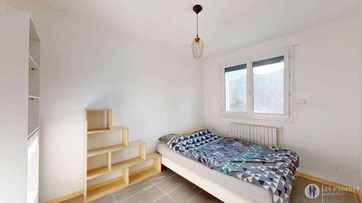 Appartement à SAINT-MARTIN-D'HERES