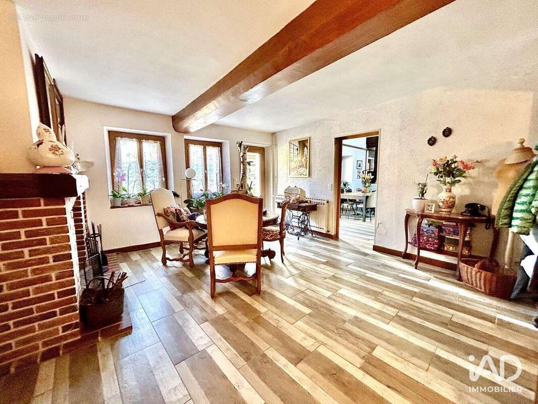 Maison 188 m² à Courtois-Sur-Yonne  - photo 8