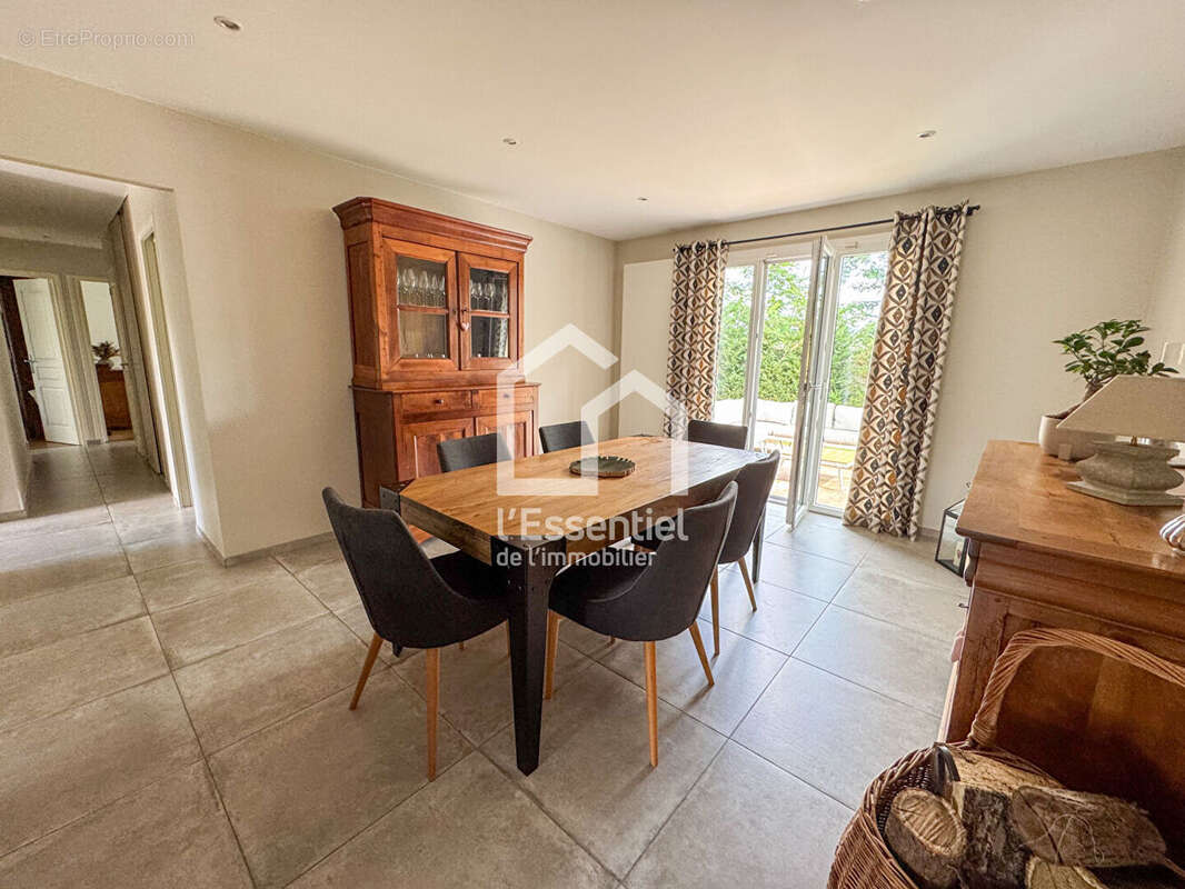 Maison à VERNEUIL-SUR-SEINE