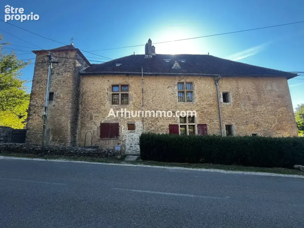 Chateau jura a vendre cuisia 39190  – maison forte type chateau – 414 m² – 12 pièces - photo 31
