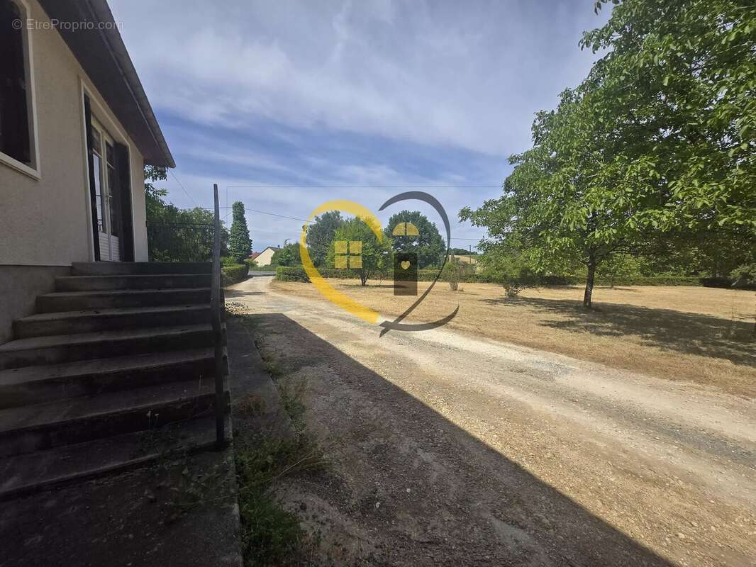 Maison de plain-pied avec sous-sol total – Morogues - photo 19