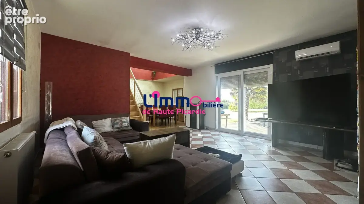 Maison 6 pièces 157 m² à vendre à Caix (80170) - photo 2