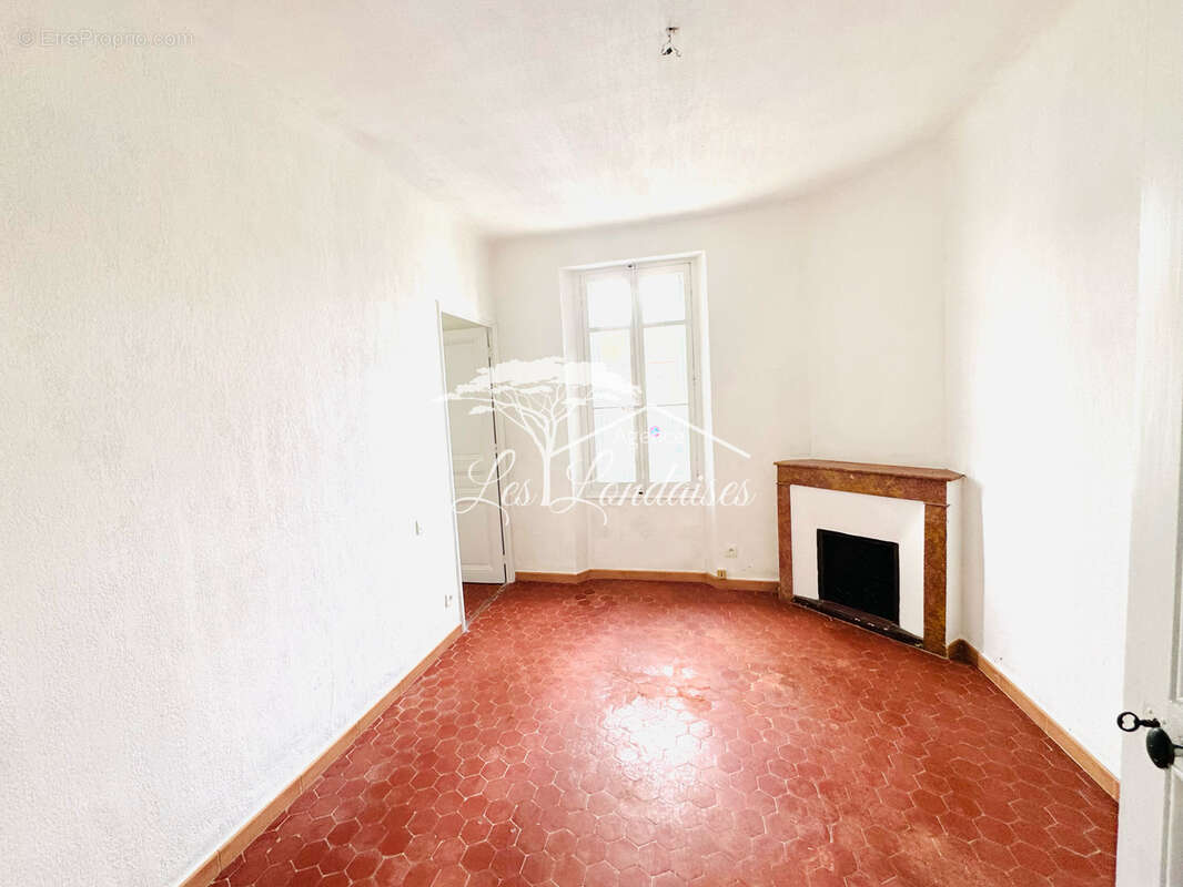 Maison à LA LONDE-LES-MAURES