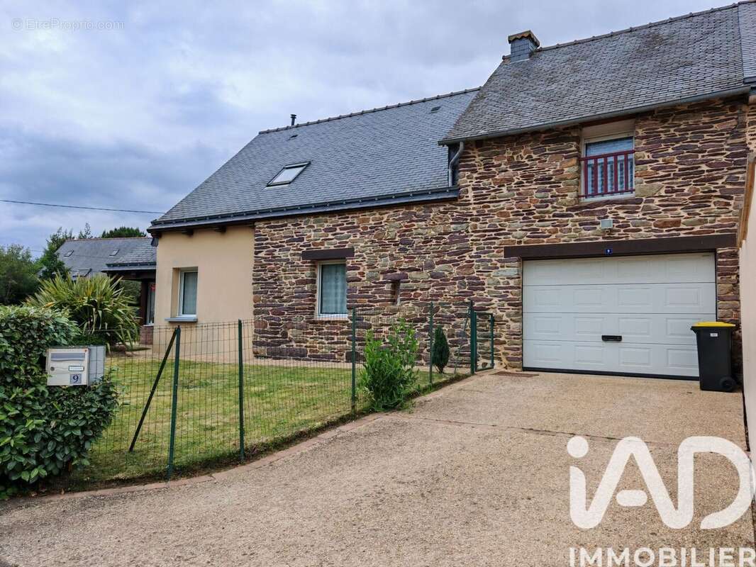 Photo 2 - Maison à CAMPENEAC