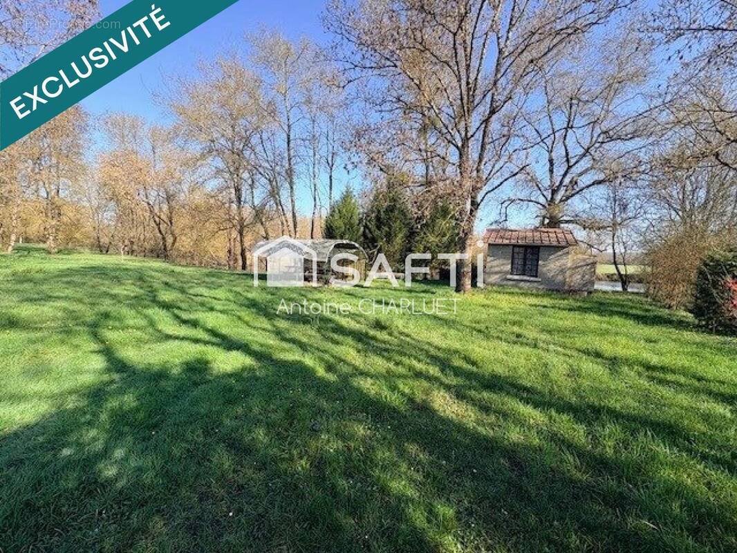 Photo 1 - Terrain à CHATILLON-SUR-INDRE