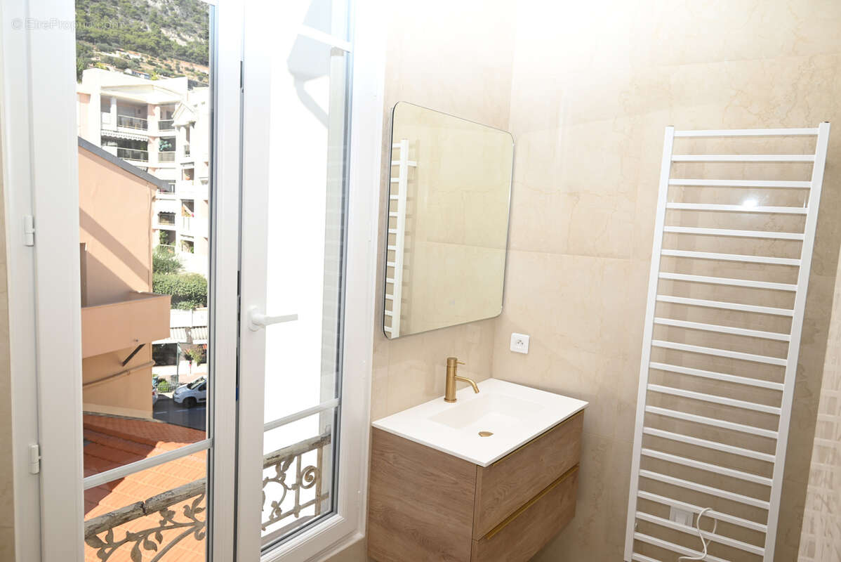 Appartement à BEAULIEU-SUR-MER