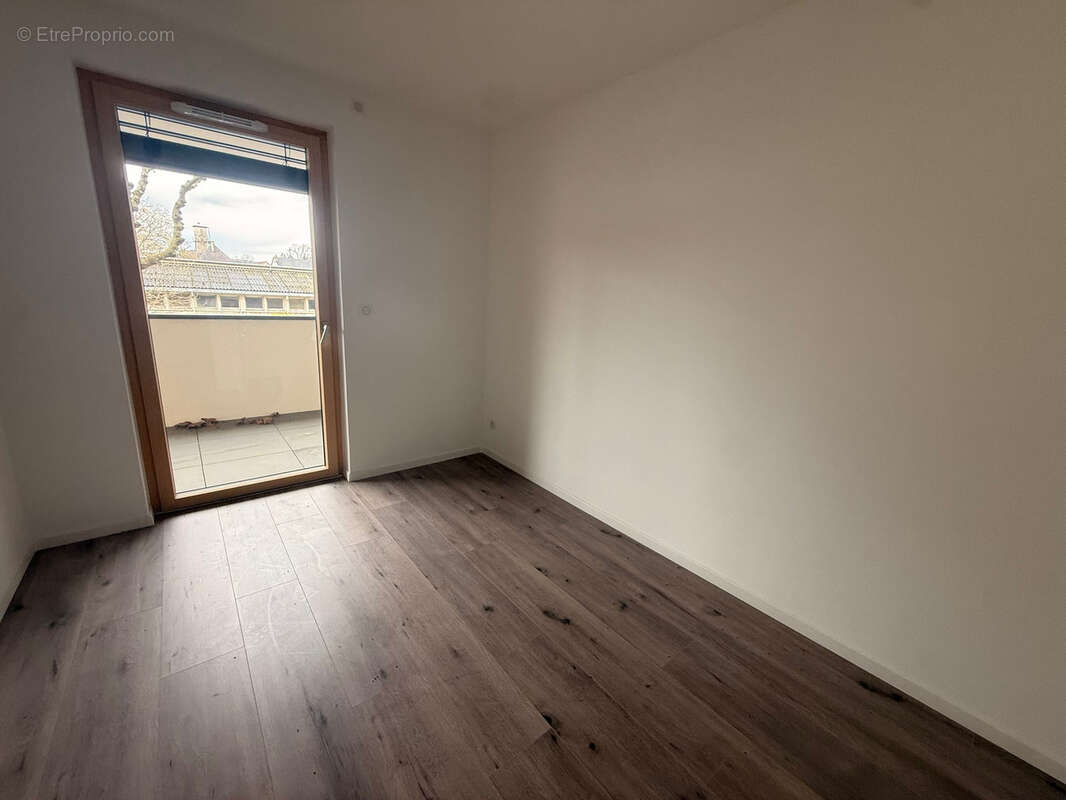 F3 69,37 m2 avec terrasse, cave et parking extérieur   Saint-Louis - photo 5