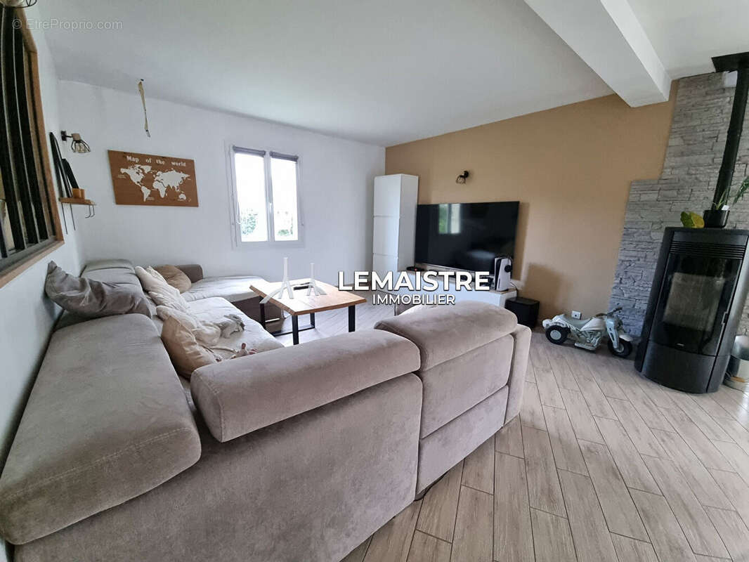 Maison à BENOUVILLE