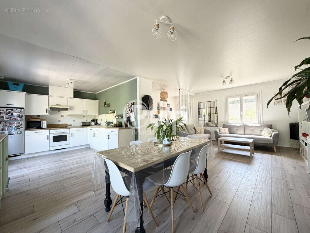 Magnifique plain pied sur sous sol complet - photo 8