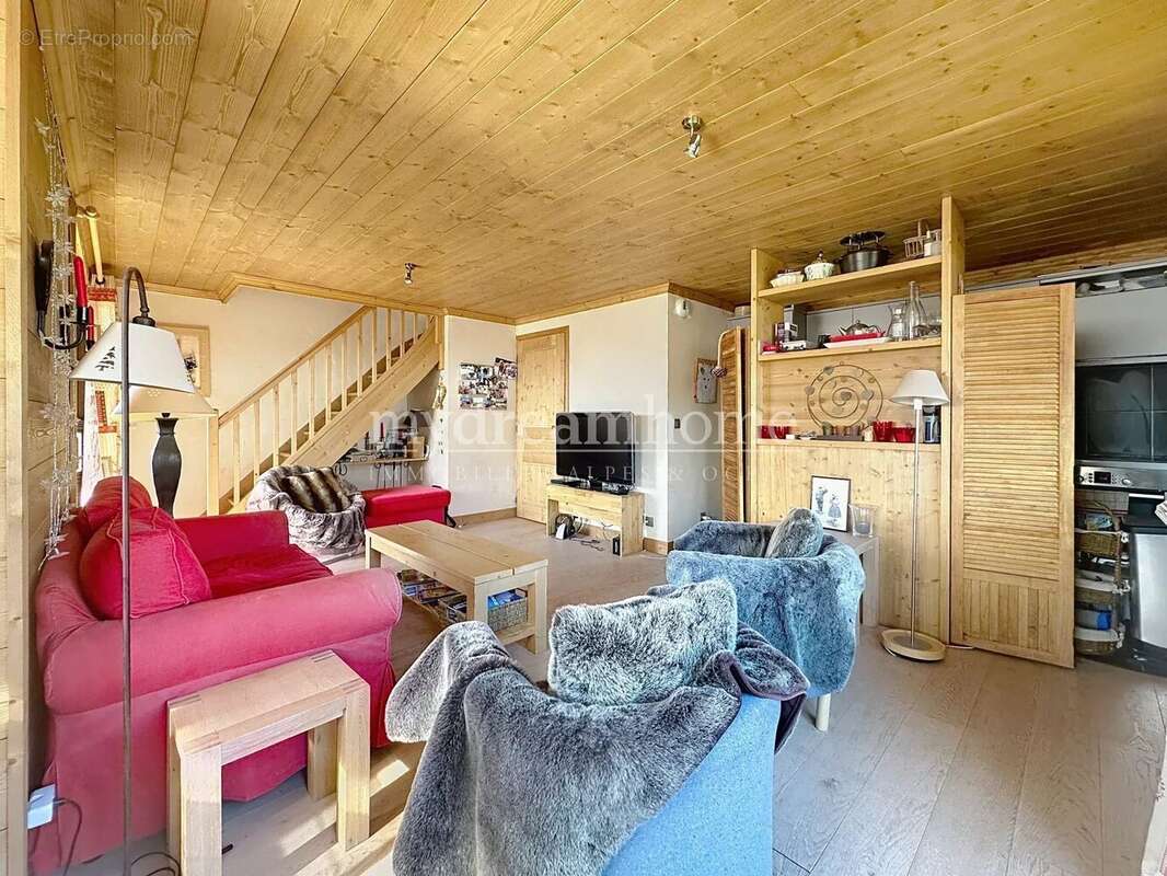 Exclusivité : Duplex de 3 chambres avec vue magnifique dans le centre de Crest-Voland (73590) - photo 5