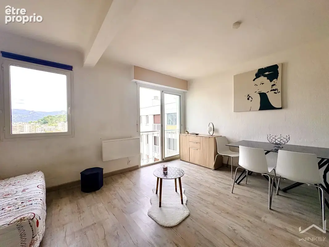 Studio lumineux - dernier étage vue dégagée château de Cagnes - photo 4