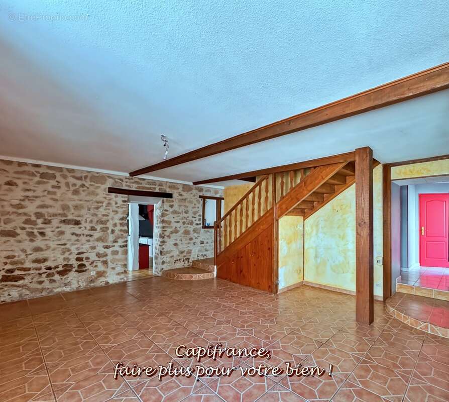 Proche LA CLAYETTE (71) Ensemble immobilier 316 m² habitables – Maison + appartement indépendant + terrain de 852 m² - photo 4