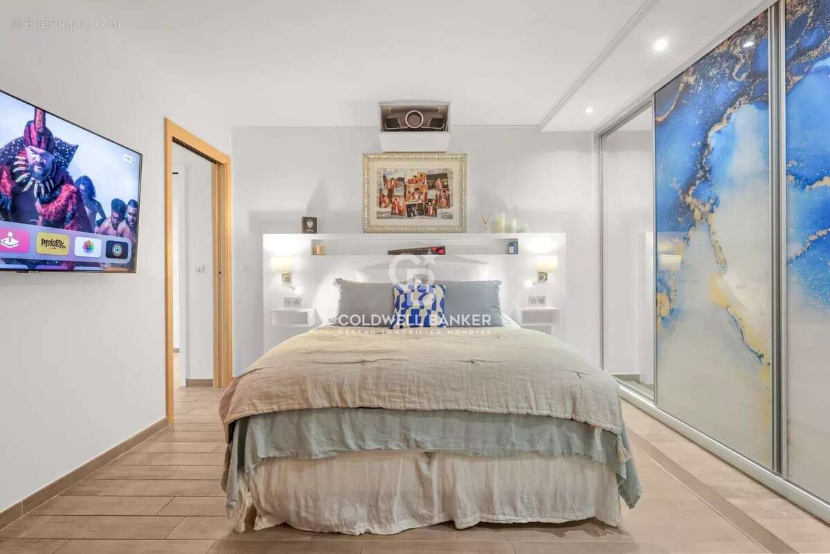 Appartement à VALLAURIS