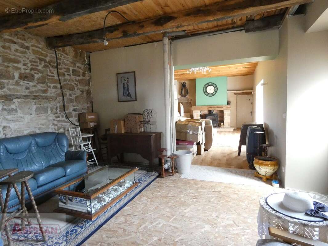 Maison à LAGUEPIE