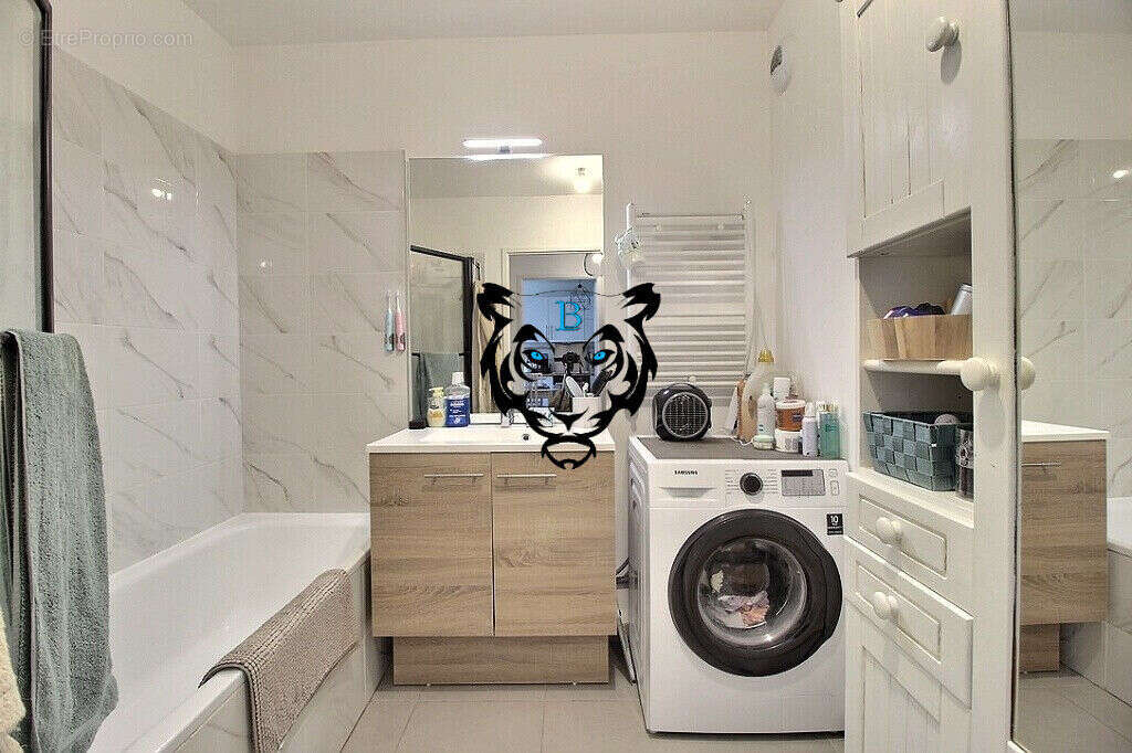 Appartement à LE MUY