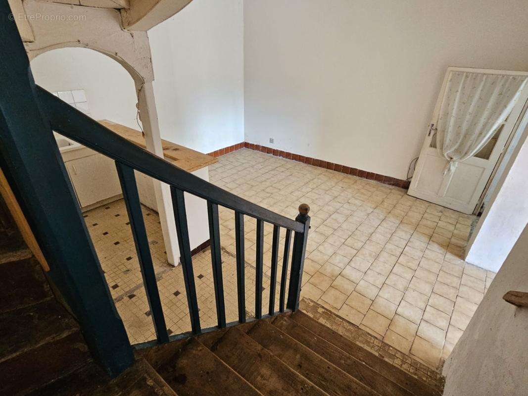 Maison à PORT-SAINTE-MARIE