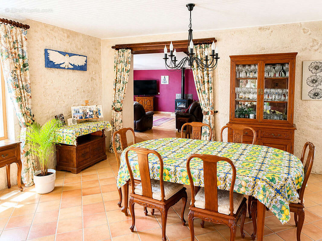 Maison à DOLMAYRAC