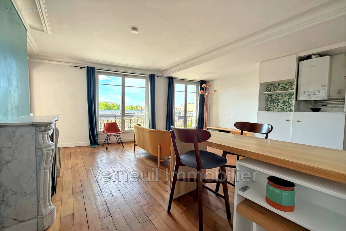 Appartement à PARIS-10E